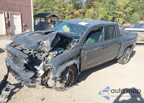 2024 Toyota Tacoma Trd Sport 4Wd z USA, uszkodzony, nr VIN 3TYLB5JN0RT046974